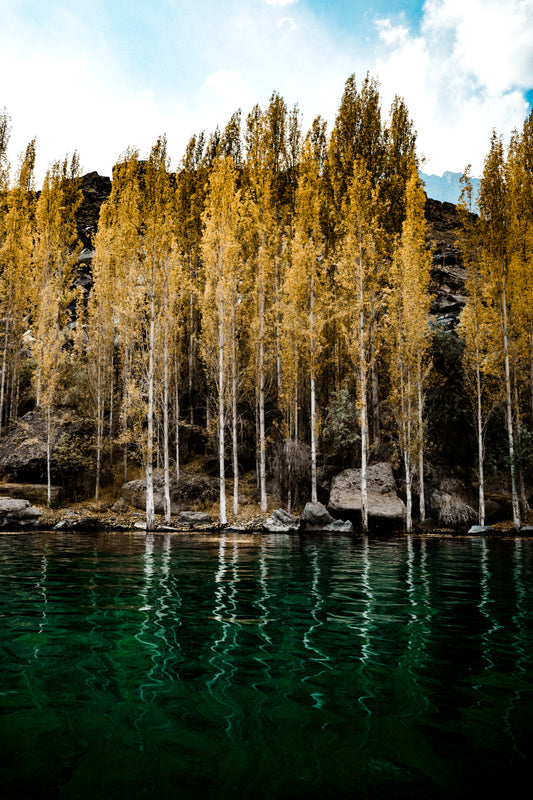 Kachura Lake
